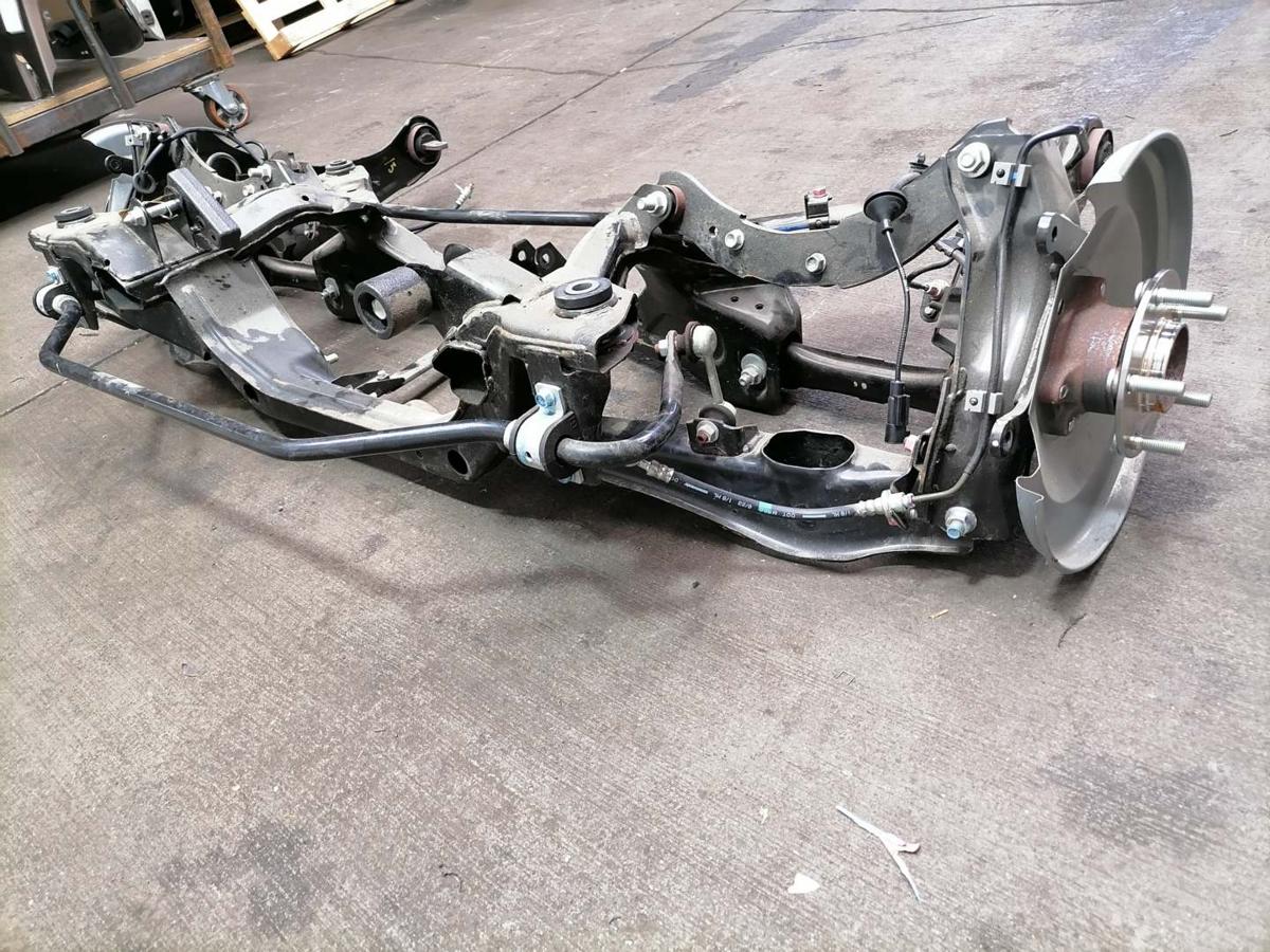 Mitsubishi Eclipse Cross original Hinterachse mit Lenker und Lager 2.4 72kw Allrad Bj.2023